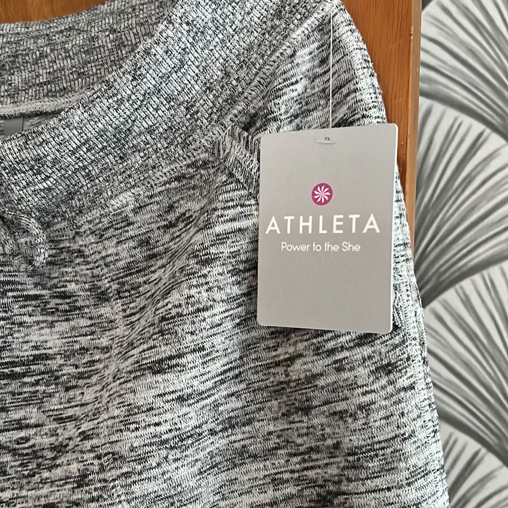 NWT Athleta Techie Sweat Ankle Pant Size: Medium - Picture 4 of 14
